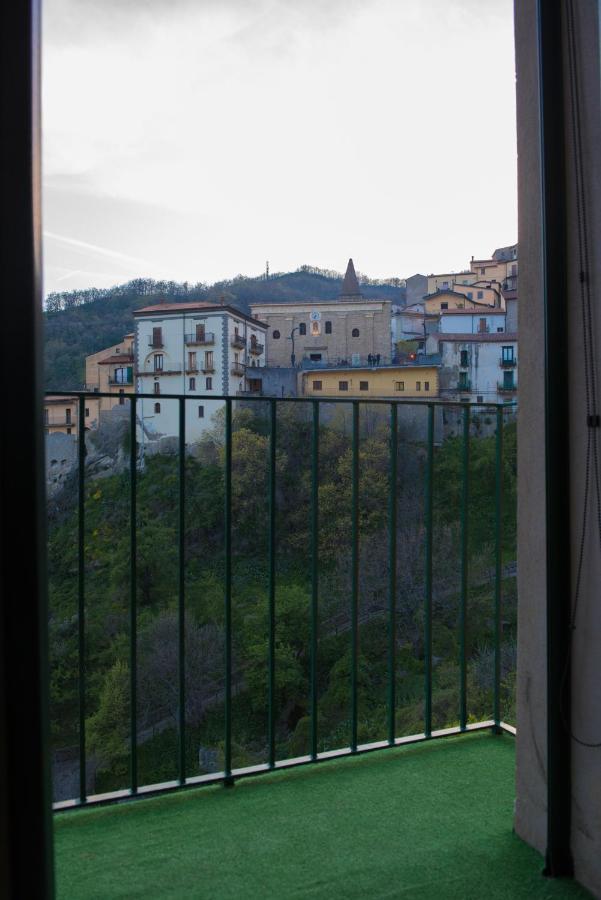 Helvetia Bed & Breakfast Bed & Breakfast Castelmezzano Exterior photo